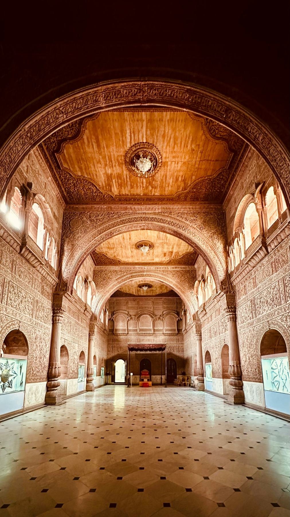Arched hall inside a Bikaner palace